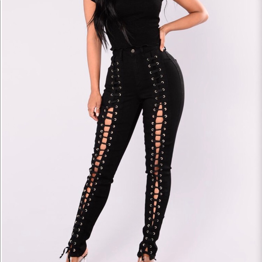 Fashionnova lace up jeans - Black
